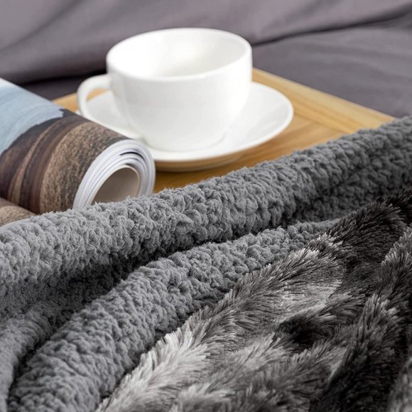 New Faux Fur Throw Blanket for Couch, Tie-Dye Reversible Fuzzy Blankets,… - Picture 6 of 11